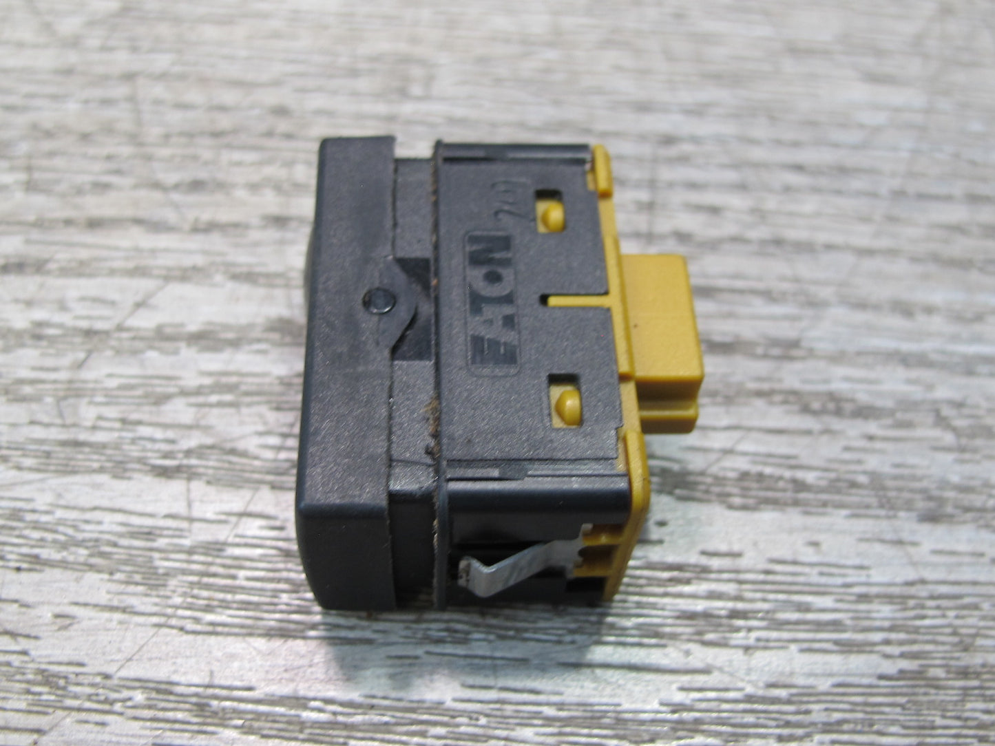 96-02 BMW E36/7 Z3 Right or Left Door Power Window Switch 8368941 OEM