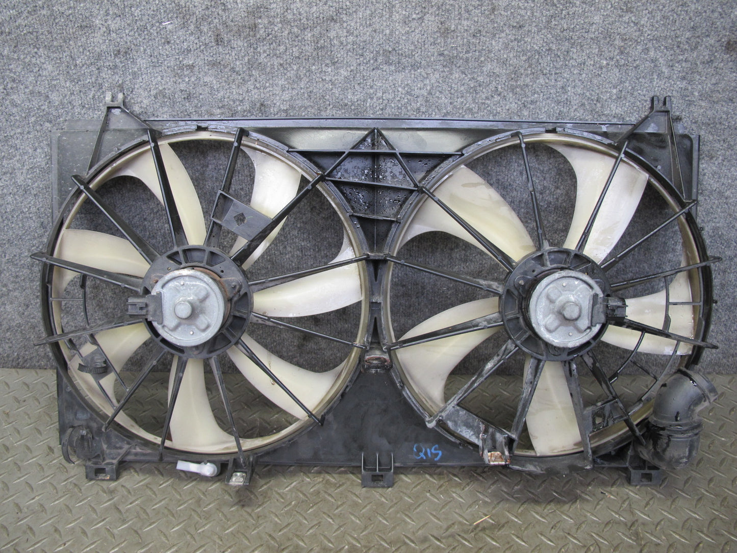 09-12 Lexus IS250 Engine Radiator Cooling Dual Fan Motor w Shroud Assy OEM