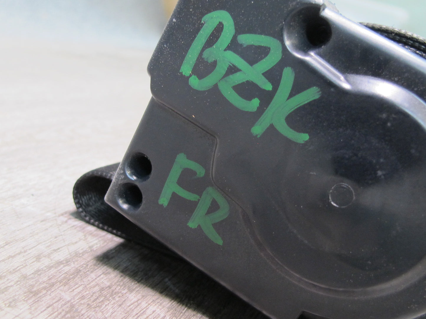 99-02 BMW E36 Z3 CONVERTIBLE FRONT RIGHT & LEFT SIDE SEATBELT RETRACTOR SET OEM