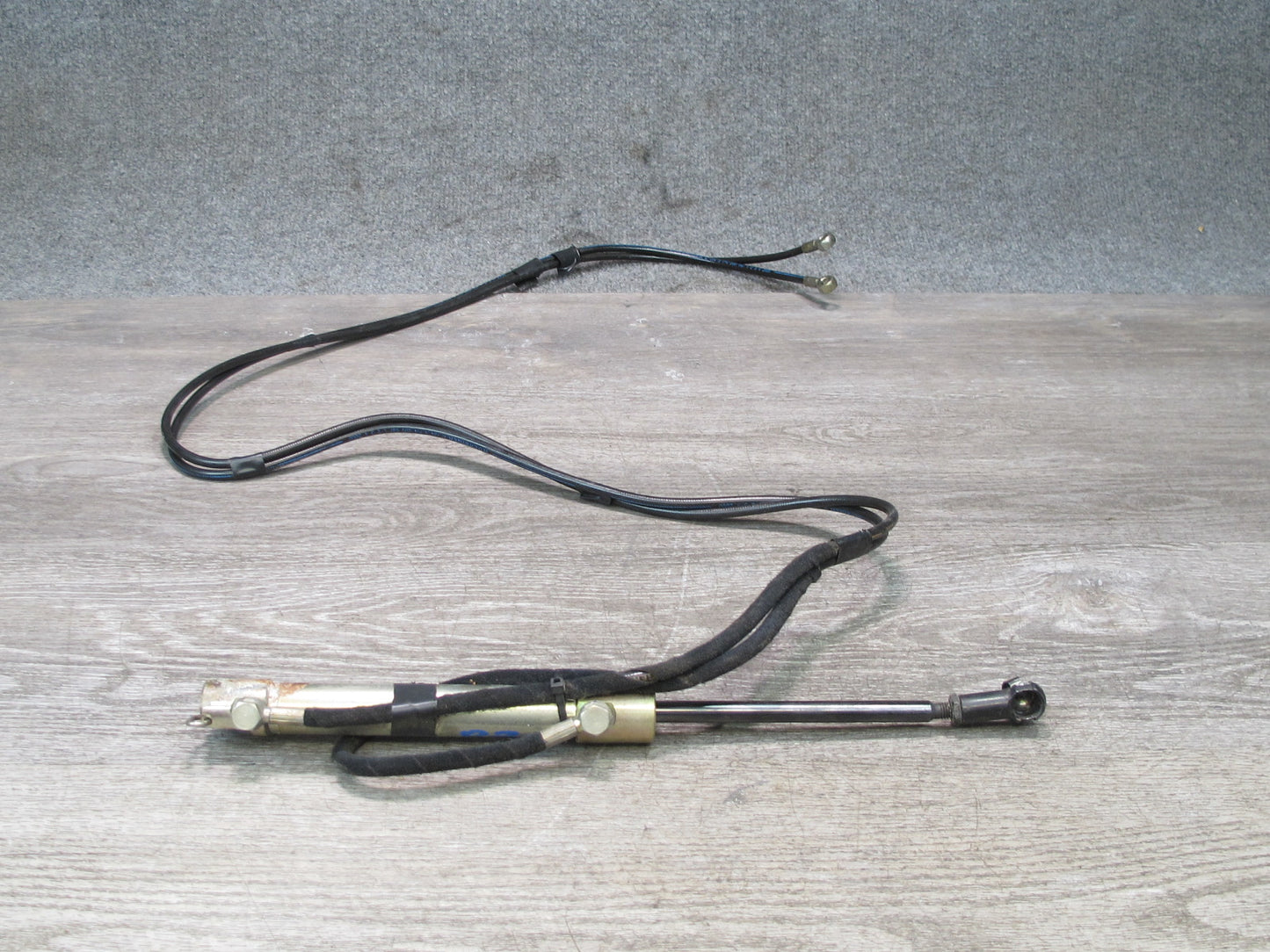 97-02 BMW E36/7 Z3 Roadster TOP Roof Hydraulic Lift Cylinder w Hose Line OEM