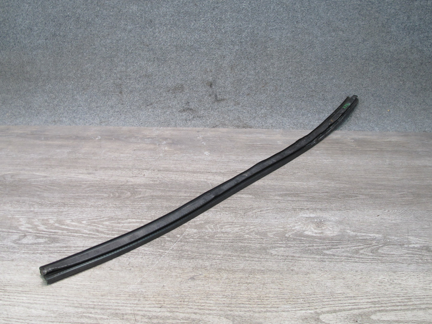 96-02 BMW E36/7 Z3 Roadster Set of 2 Left Driver Door Weatherstrip Seal OEM
