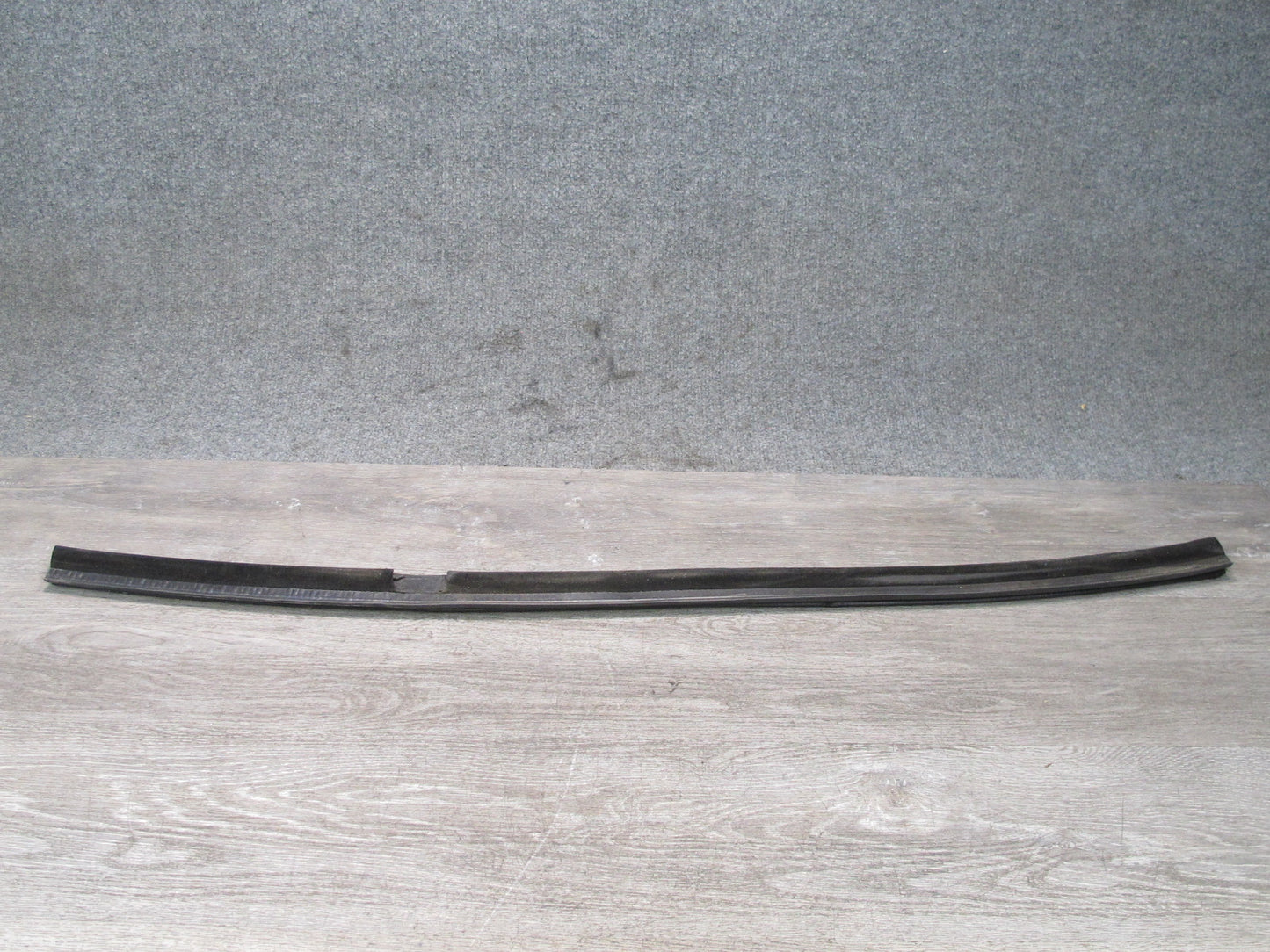 96-02 BMW E36/7 Z3 Roadster Set of 2 Left Driver Door Weatherstrip Seal OEM