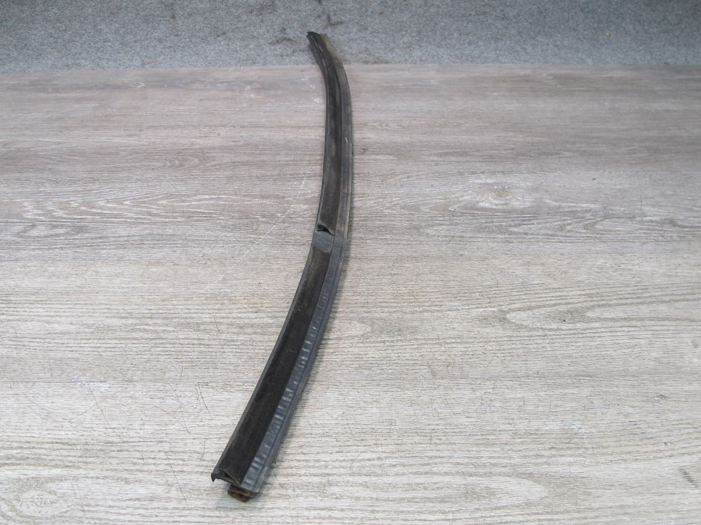 96-02 BMW E36/7 Z3 Roadster Set of 2 Left Driver Door Weatherstrip Seal OEM
