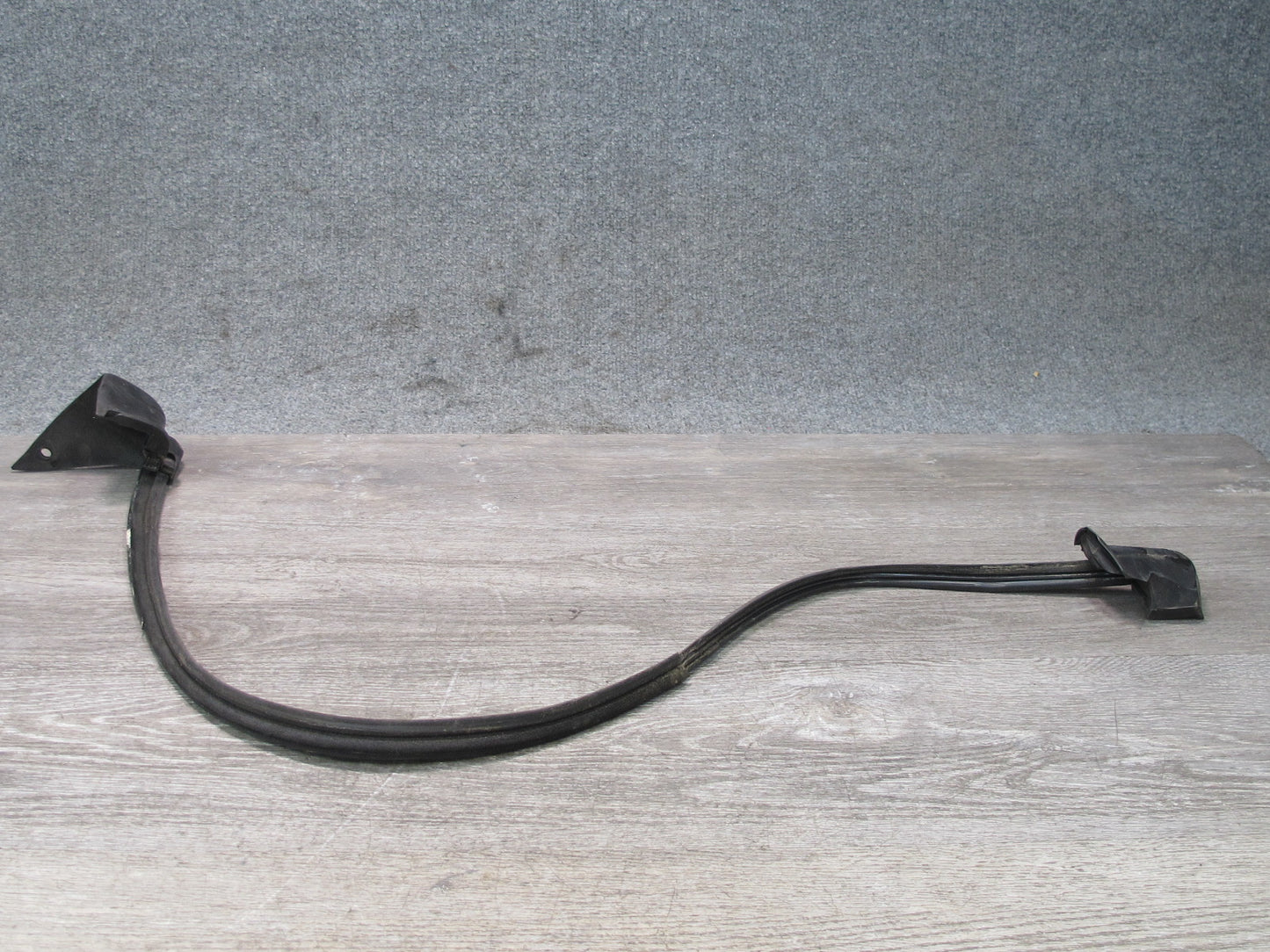 96-02 BMW E36/7 Z3 Roadster Set of 2 Left Driver Door Weatherstrip Seal OEM
