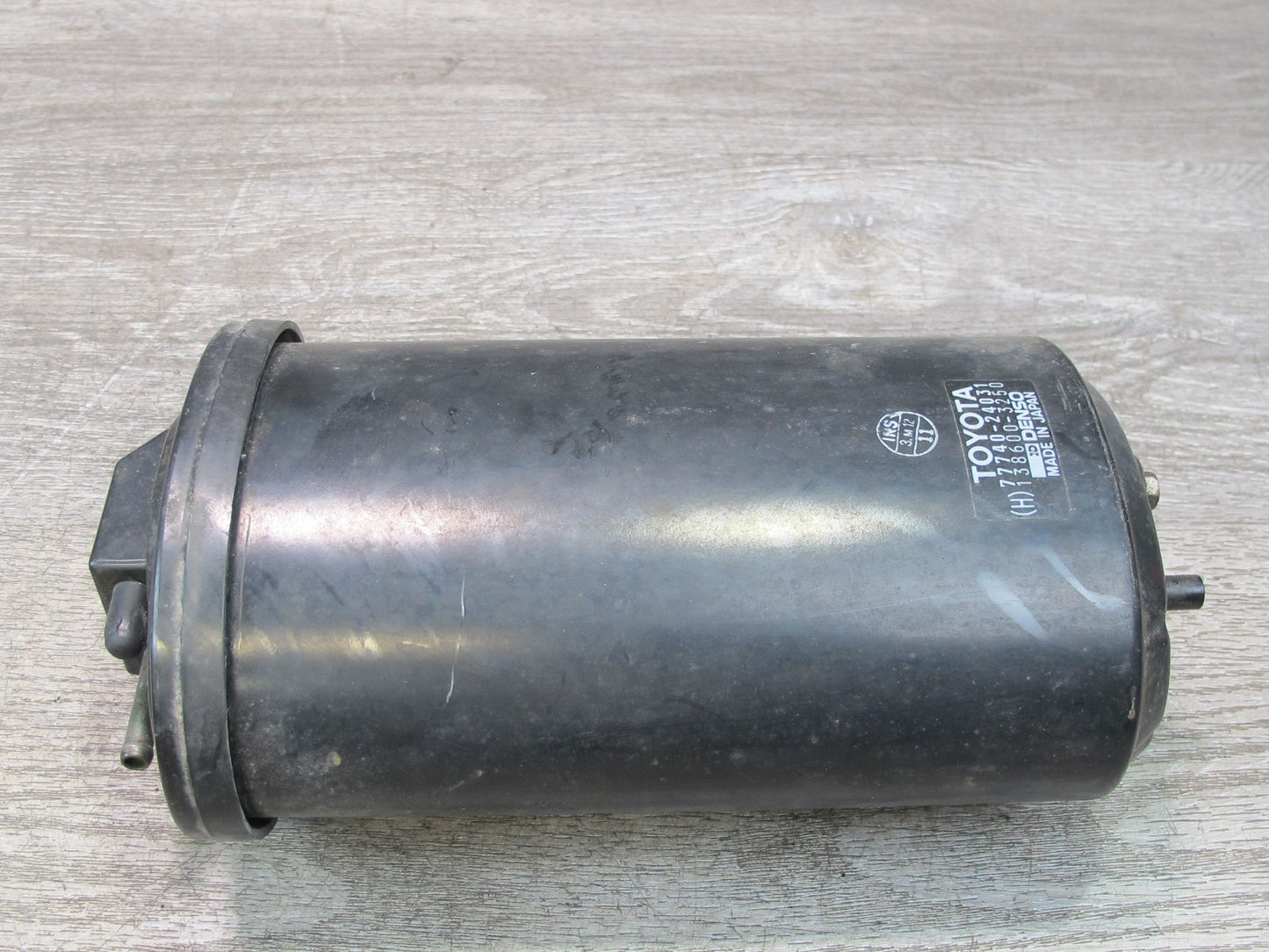 92-97 Lexus JZZ31L SC300 SC400 Fuel Evap Vapor Charcoal Canister 77740-24031 OEM