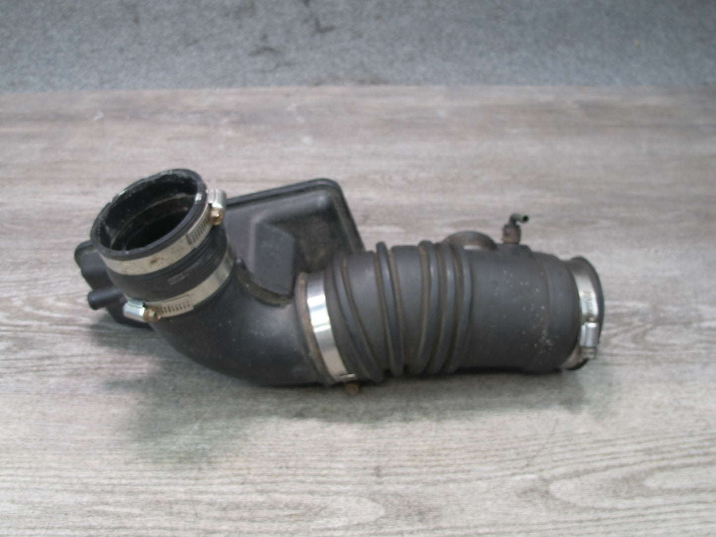 92-95 Lexus JZZ31L SC300 2JZGE Air Intake Resonator w Hose Tube 17881-46080 OEM