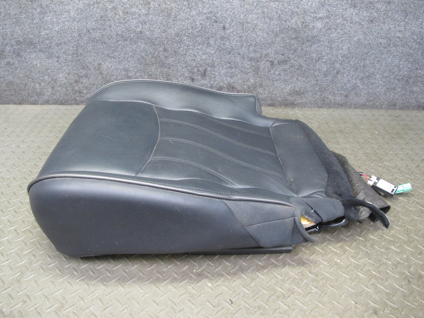 2014-2015 Infiniti QX60 Front Right Seat Lower Leather Cushion