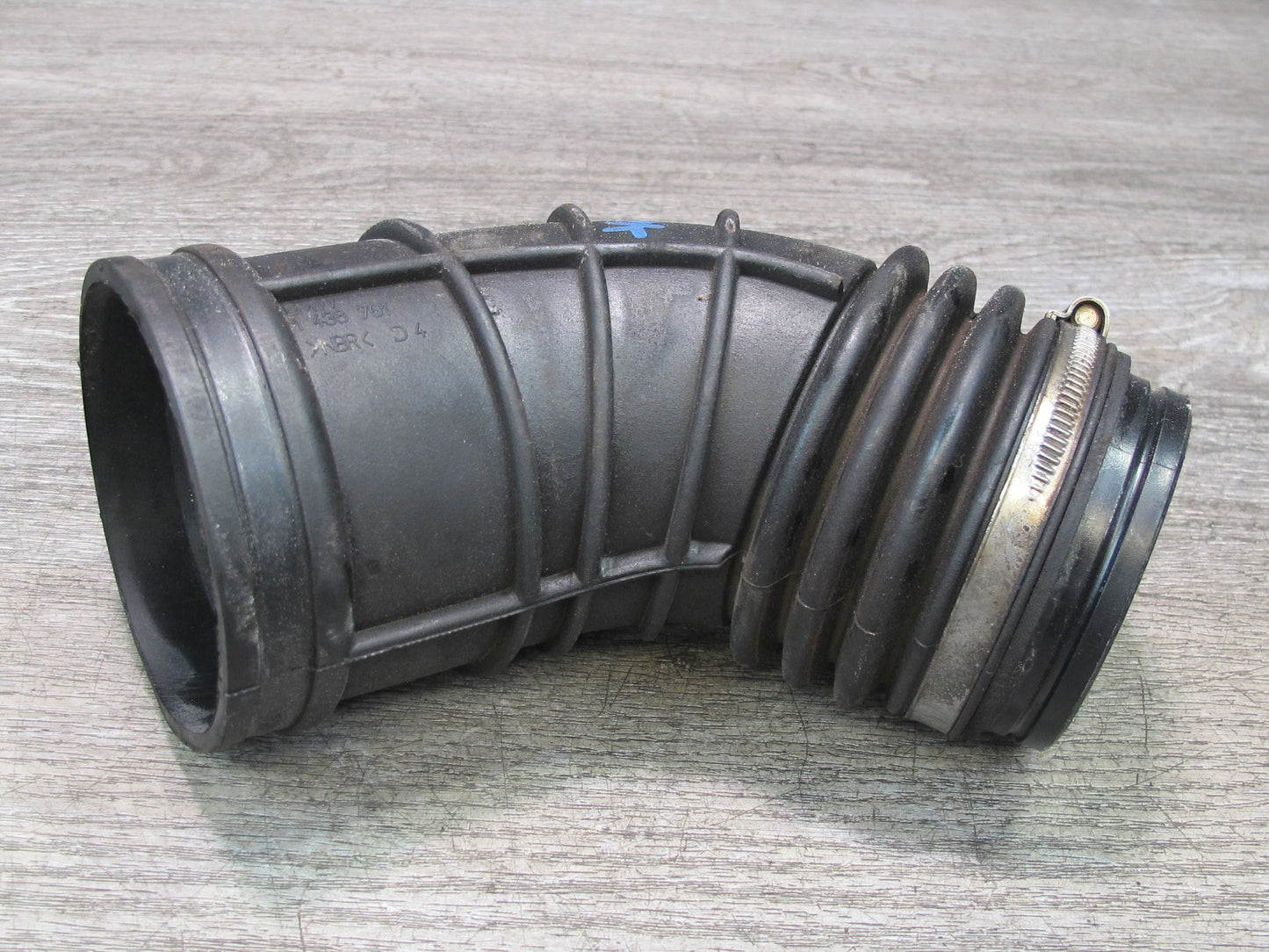 01-02 BMW E36/7 Z3 M54 3.0L Air Intake Duct Hose Boot Tube 1438761 OEM