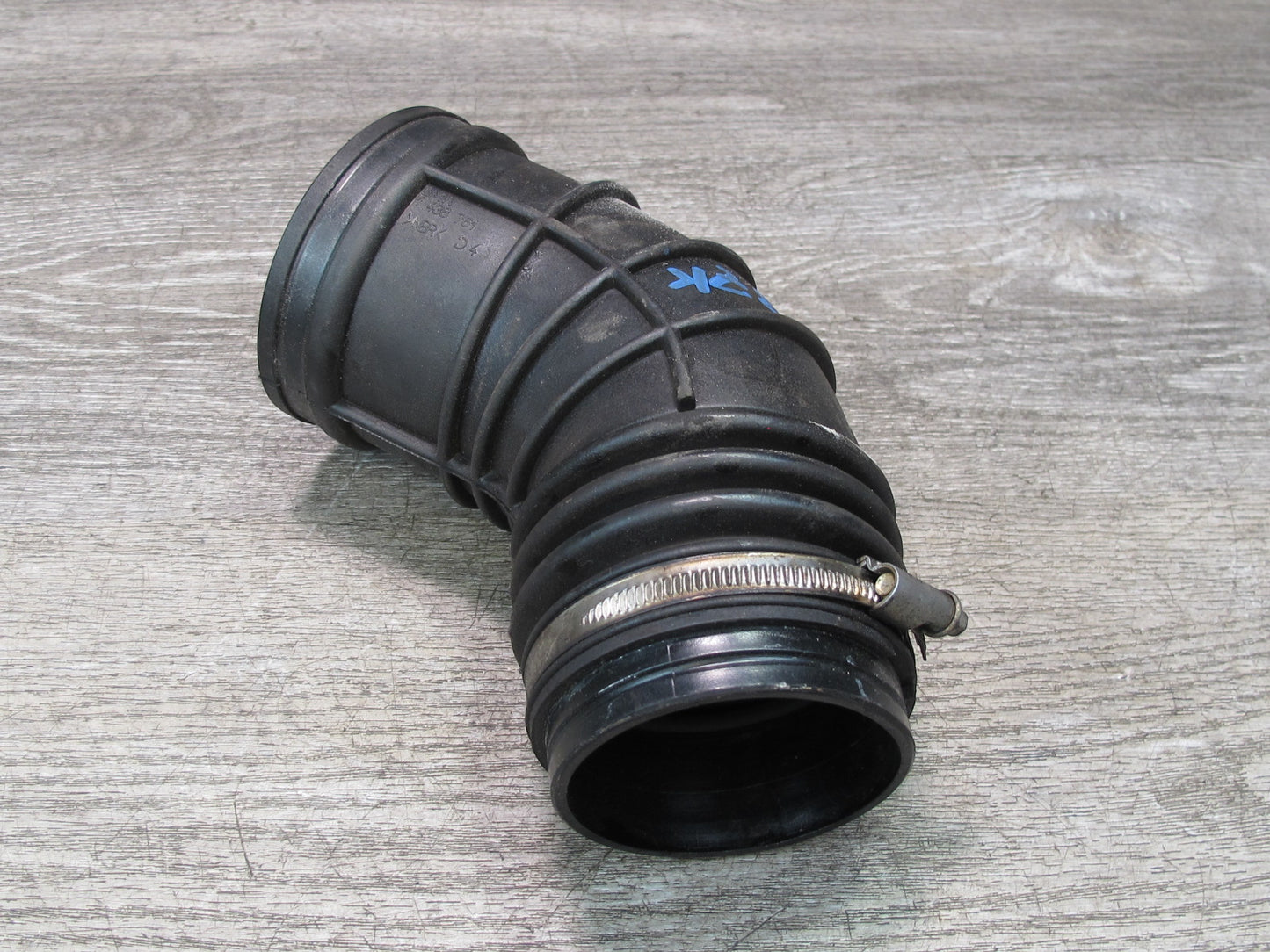 01-02 BMW E36/7 Z3 M54 3.0L Air Intake Duct Hose Boot Tube 1438761 OEM