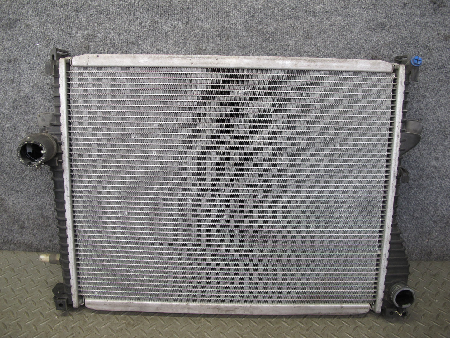 99-02 BMW E36/7 Z3 M52 M54 Engine Cooling Radiator OEM