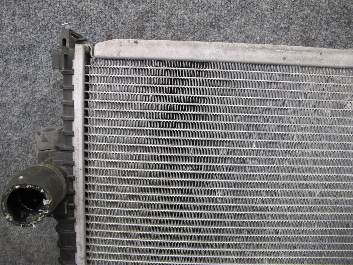 99-02 BMW E36/7 Z3 M52 M54 Engine Cooling Radiator OEM