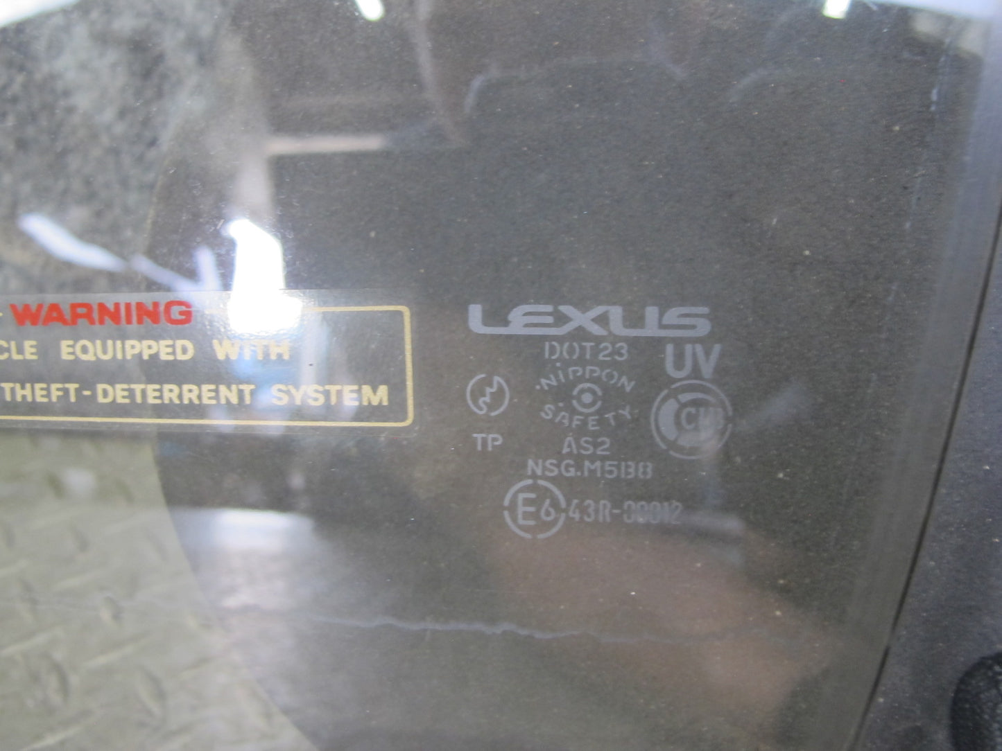2000-2002 Lexus J100 LX470 Front Left Driver Side Door Glass Window