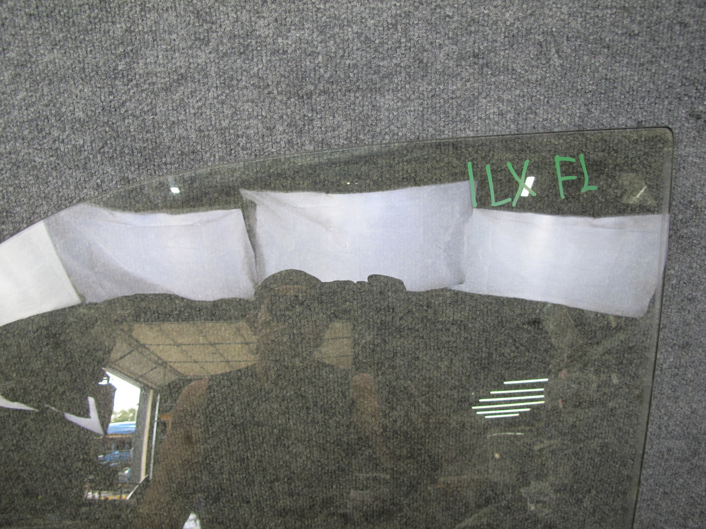 2000-2002 Lexus J100 LX470 Front Left Driver Side Door Glass Window