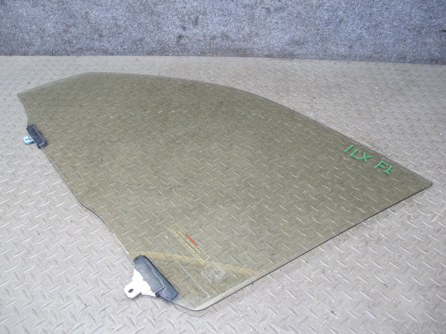 2000-2002 Lexus J100 LX470 Front Left Driver Side Door Glass Window