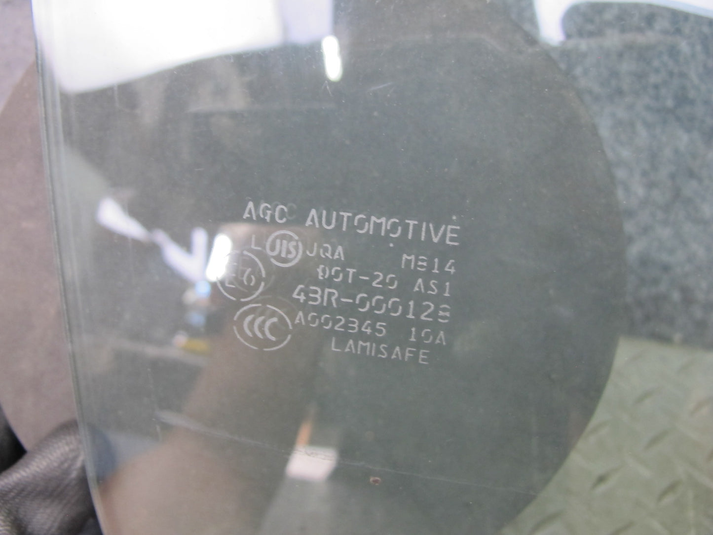 2011-2020 Infiniti QX56 QX80 Front Right Passenger Side Door Glass Window