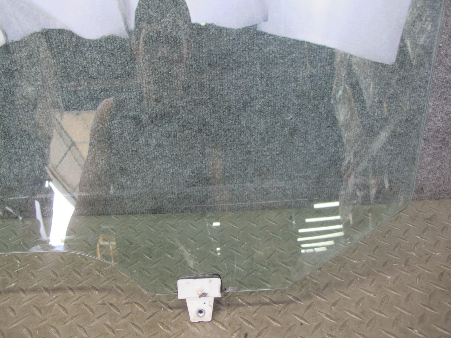 2011-2020 Infiniti QX56 QX80 Front Right Passenger Side Door Glass Window
