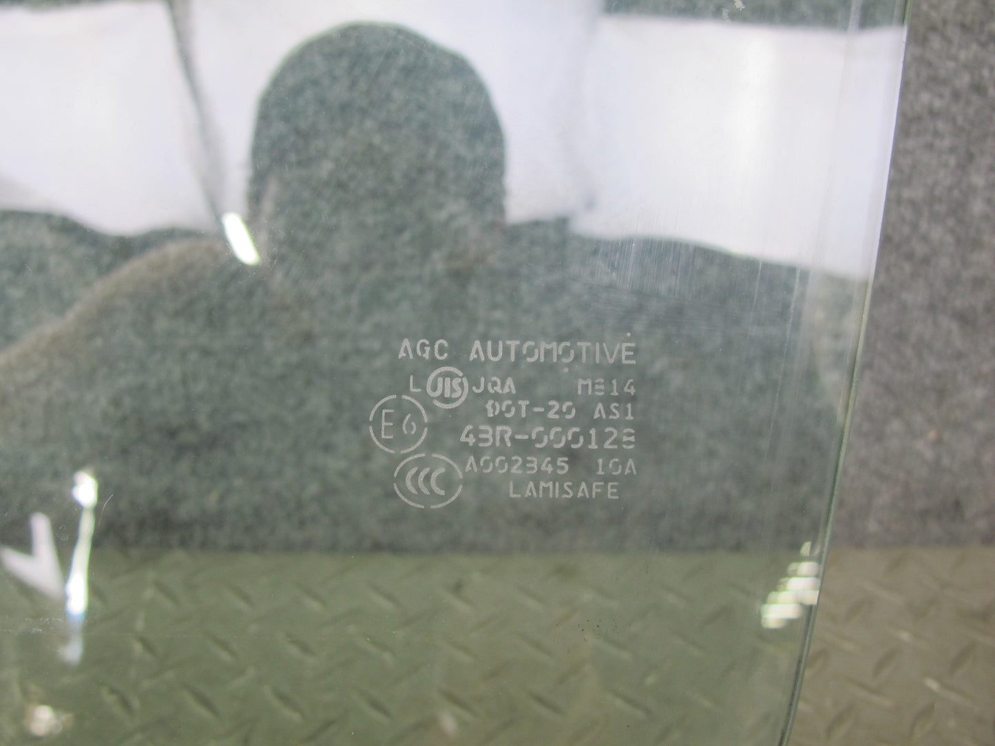 2011-2020 Infiniti QX56 QX80 Front Left Driver Side Door Glass Window