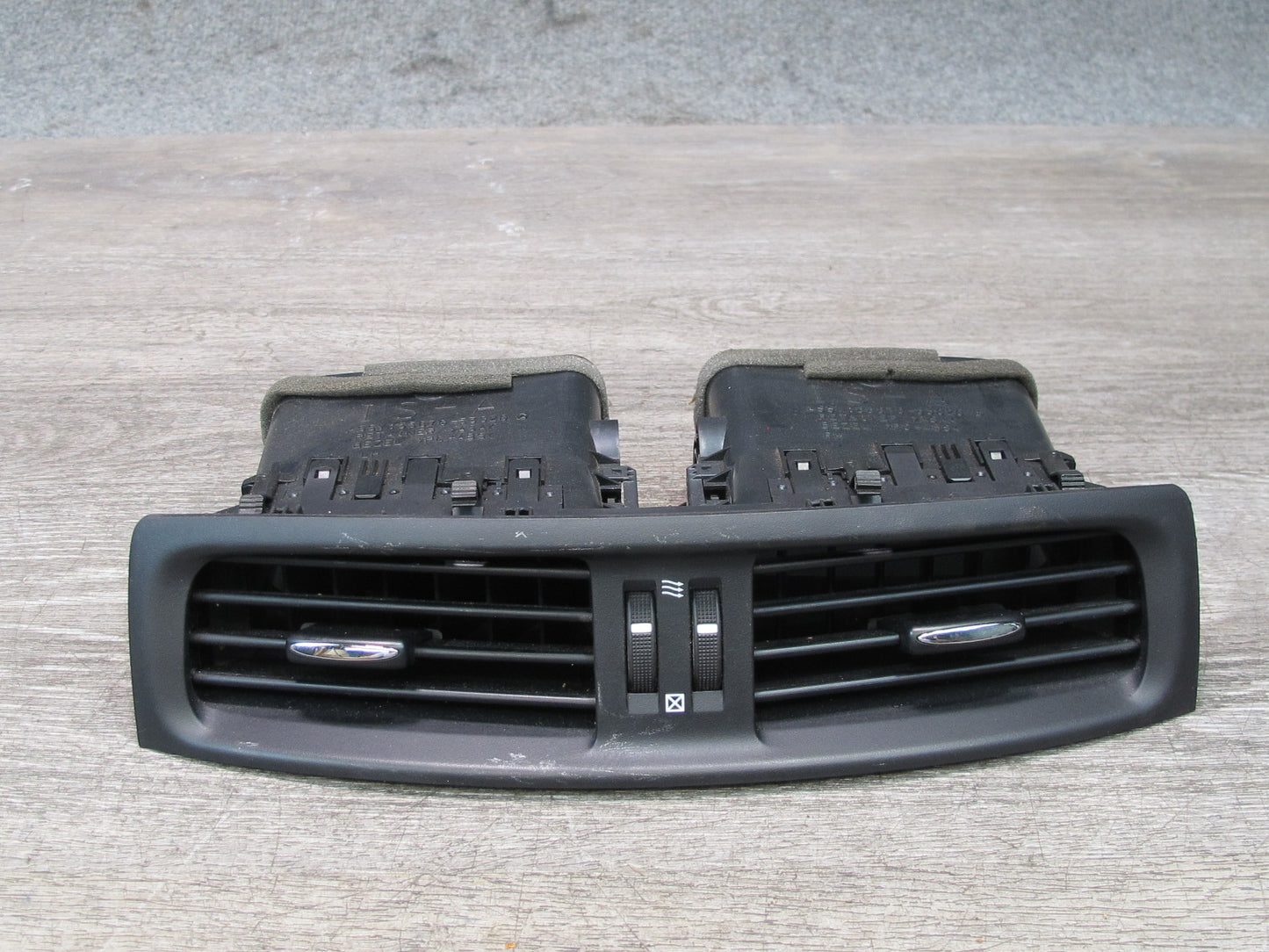 09-10 Lexus GSE20L IS350 IS250 Dash Center Air Vent Grille Black 55670-53020 OEM