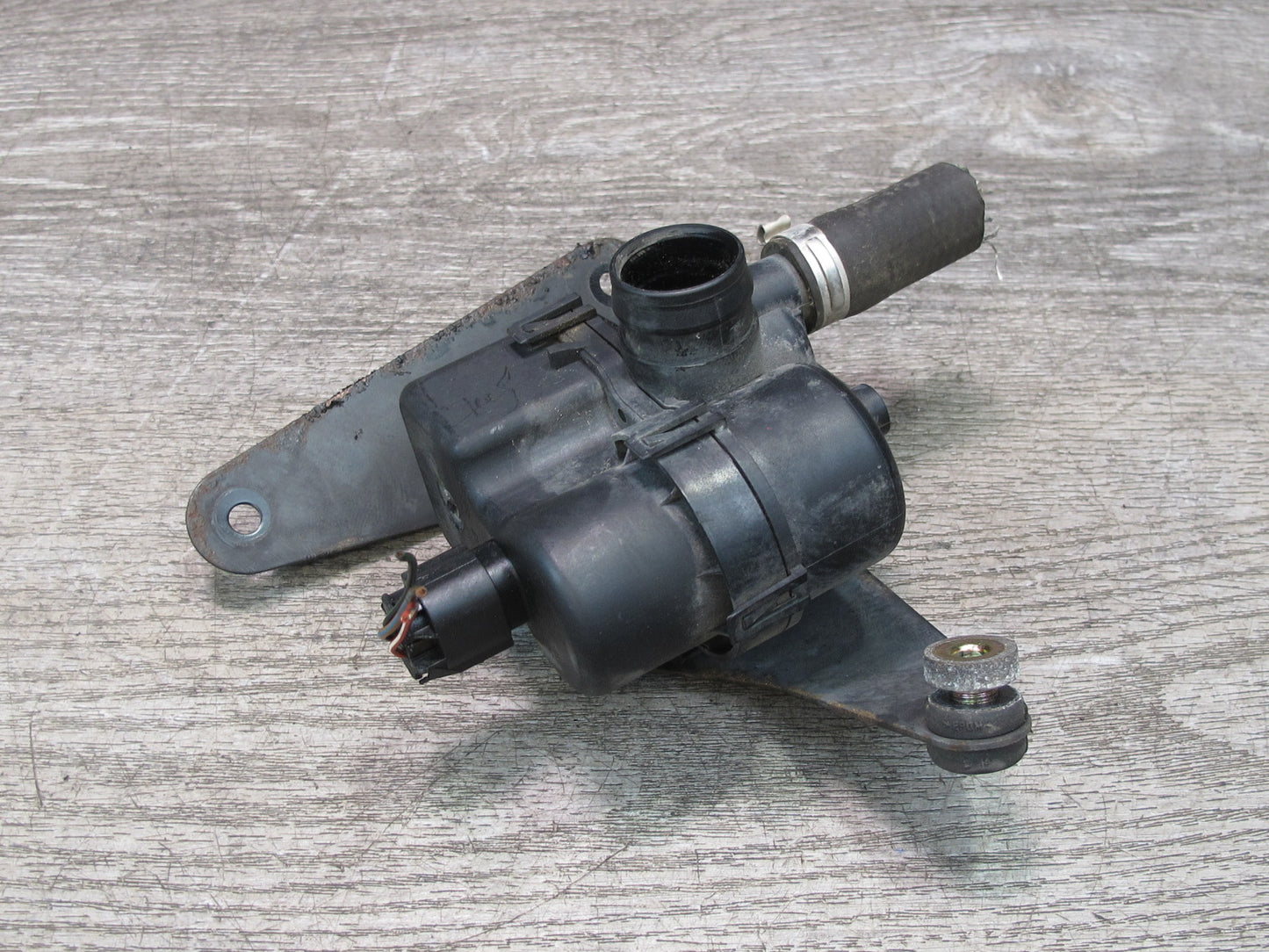 01-02 BMW E36/7 Z3 2.5L 3.0L M54 Leak Diagnosis Pump 1184849 OEM