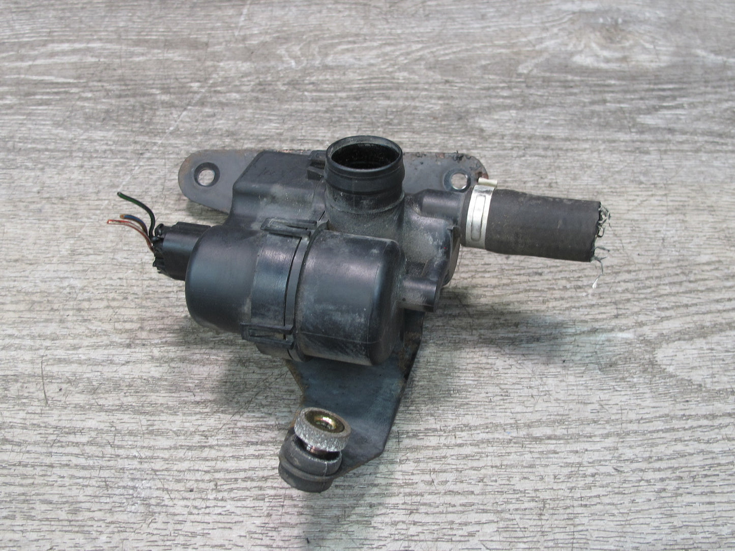 01-02 BMW E36/7 Z3 2.5L 3.0L M54 Leak Diagnosis Pump 1184849 OEM