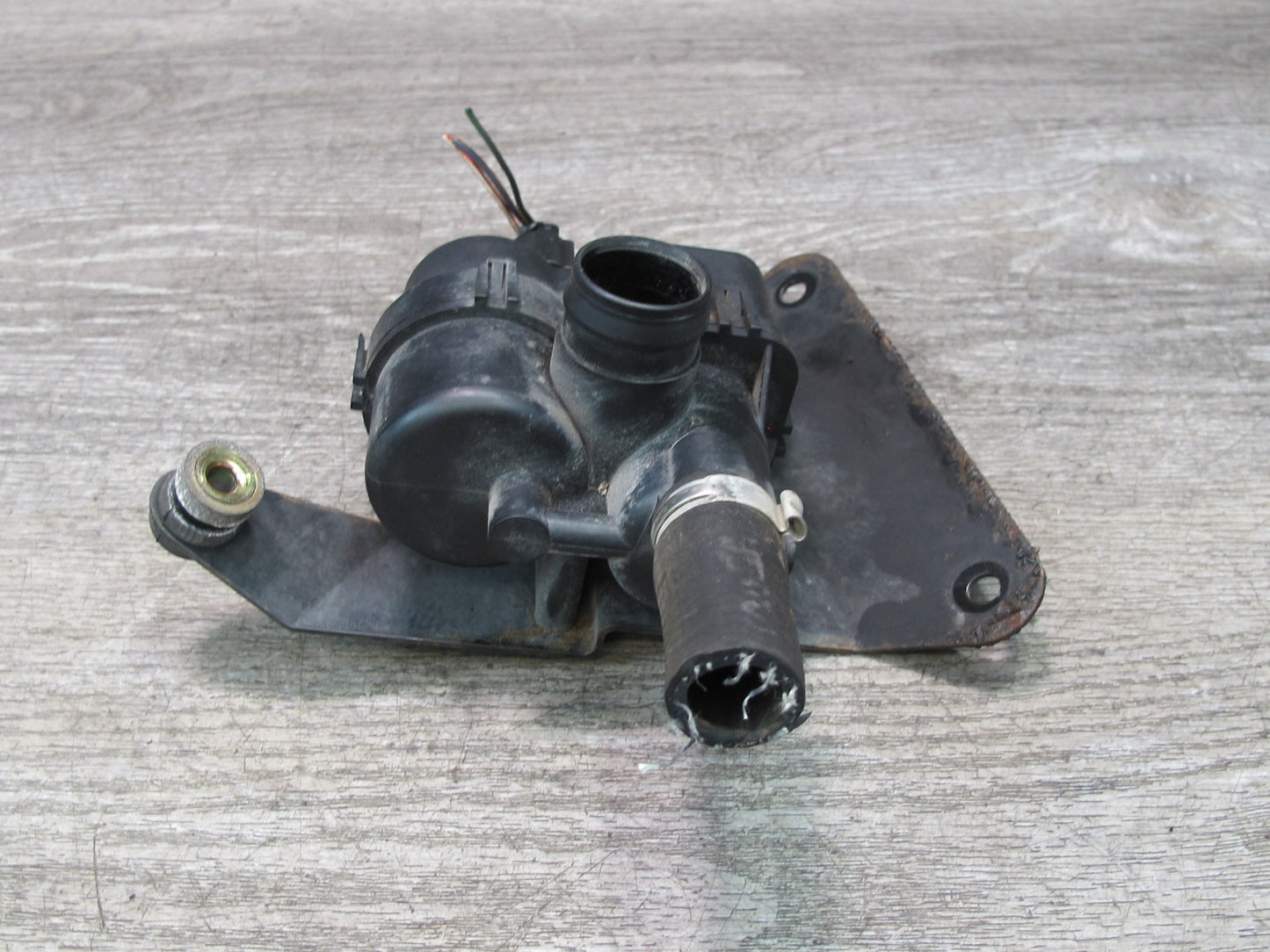 01-02 BMW E36/7 Z3 2.5L 3.0L M54 Leak Diagnosis Pump 1184849 OEM