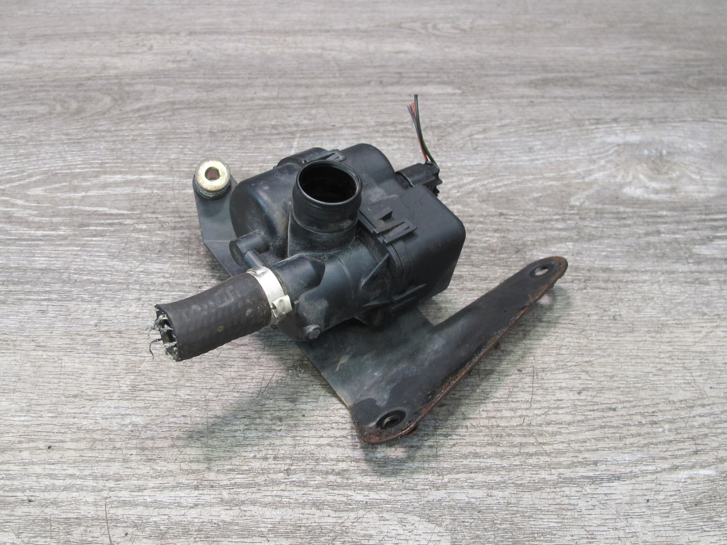 01-02 BMW E36/7 Z3 2.5L 3.0L M54 Leak Diagnosis Pump 1184849 OEM