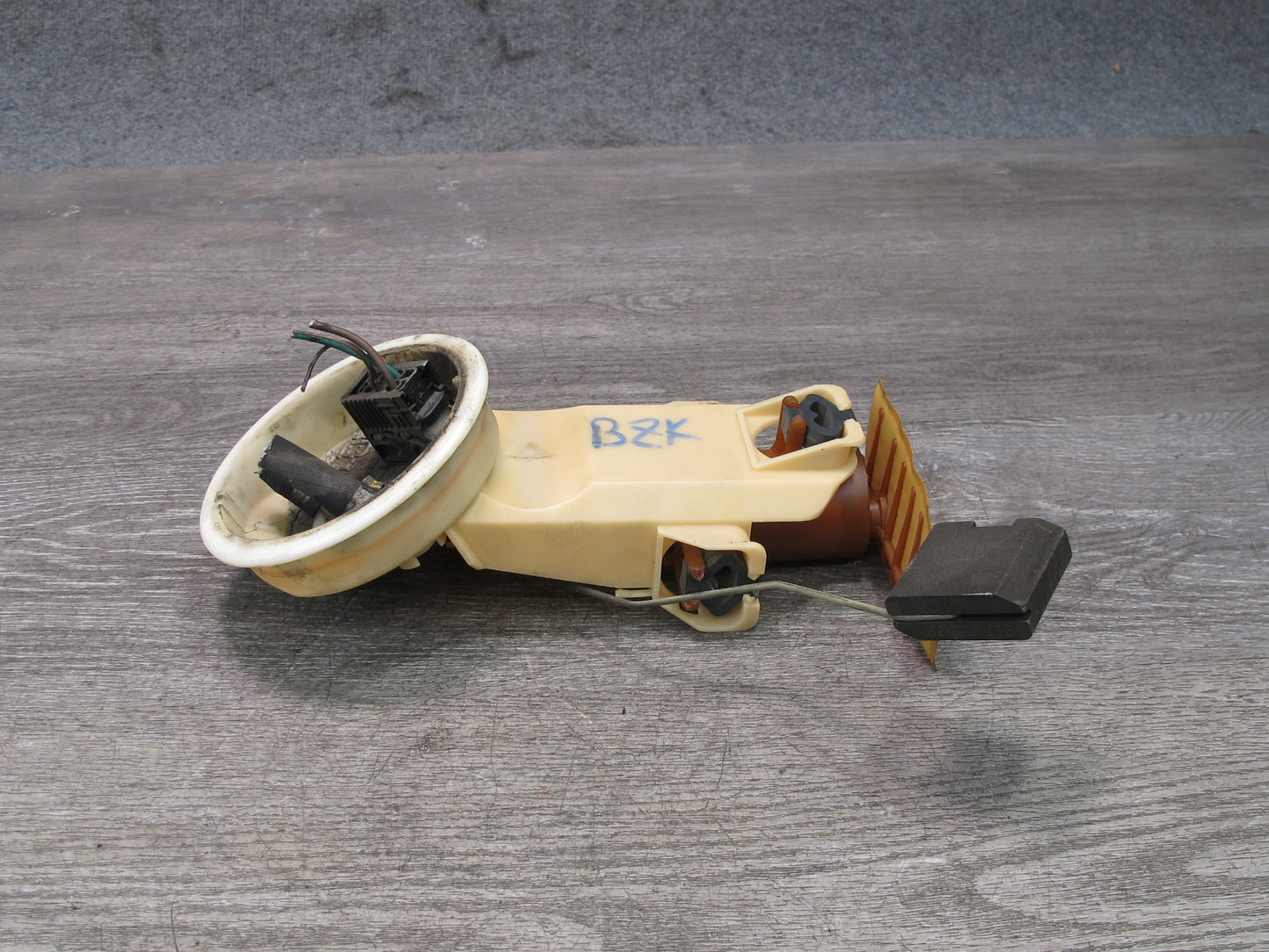96-02 BMW E36/7 Z3 Fuel Pump Level Sensor Sending Unit OEM