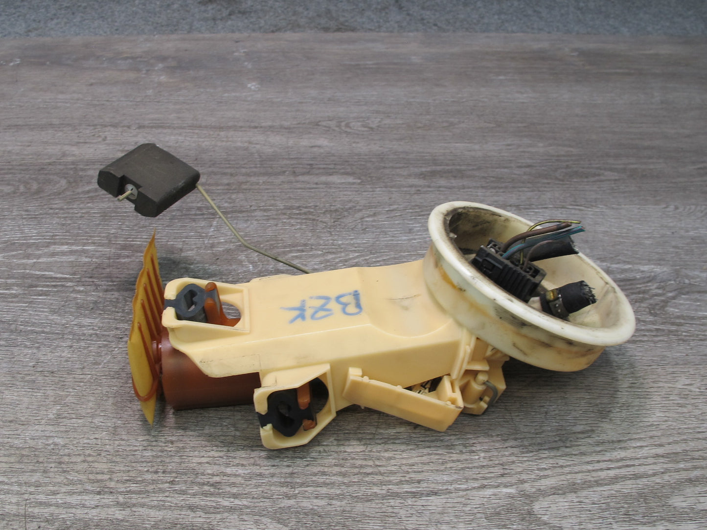 96-02 BMW E36/7 Z3 Fuel Pump Level Sensor Sending Unit OEM