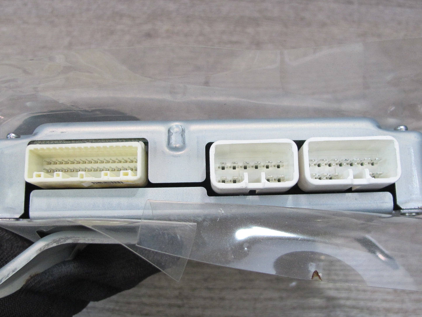 10-15 Lexus IS350 IS250 Convertible TOP Roof Control Module 89720-53010 OEM