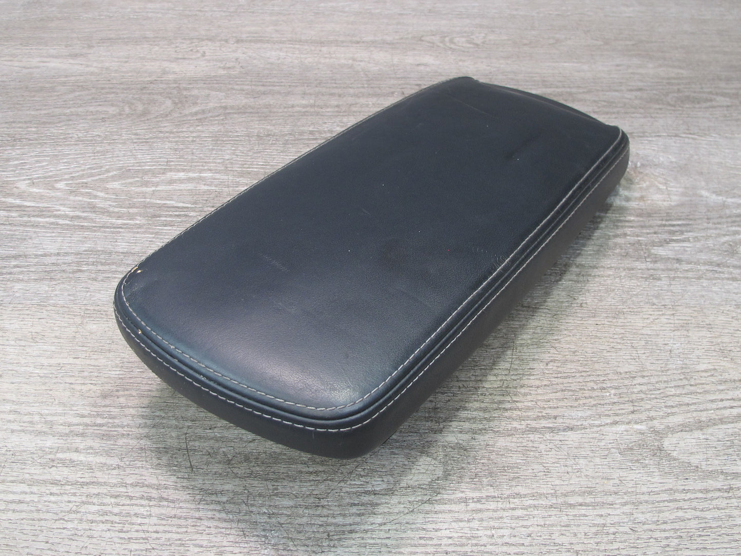 09-10 Lexus GSE20L IS350 IS250 Front Center Console Armrest Leather Black OEM