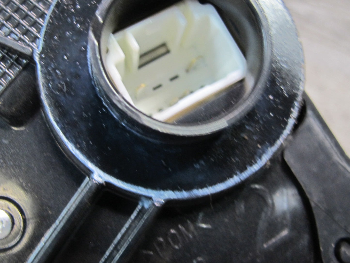 10-15 Lexus GSE20L IS350 IS250 Front Right Door Lock Latch Actuator w Cable OEM