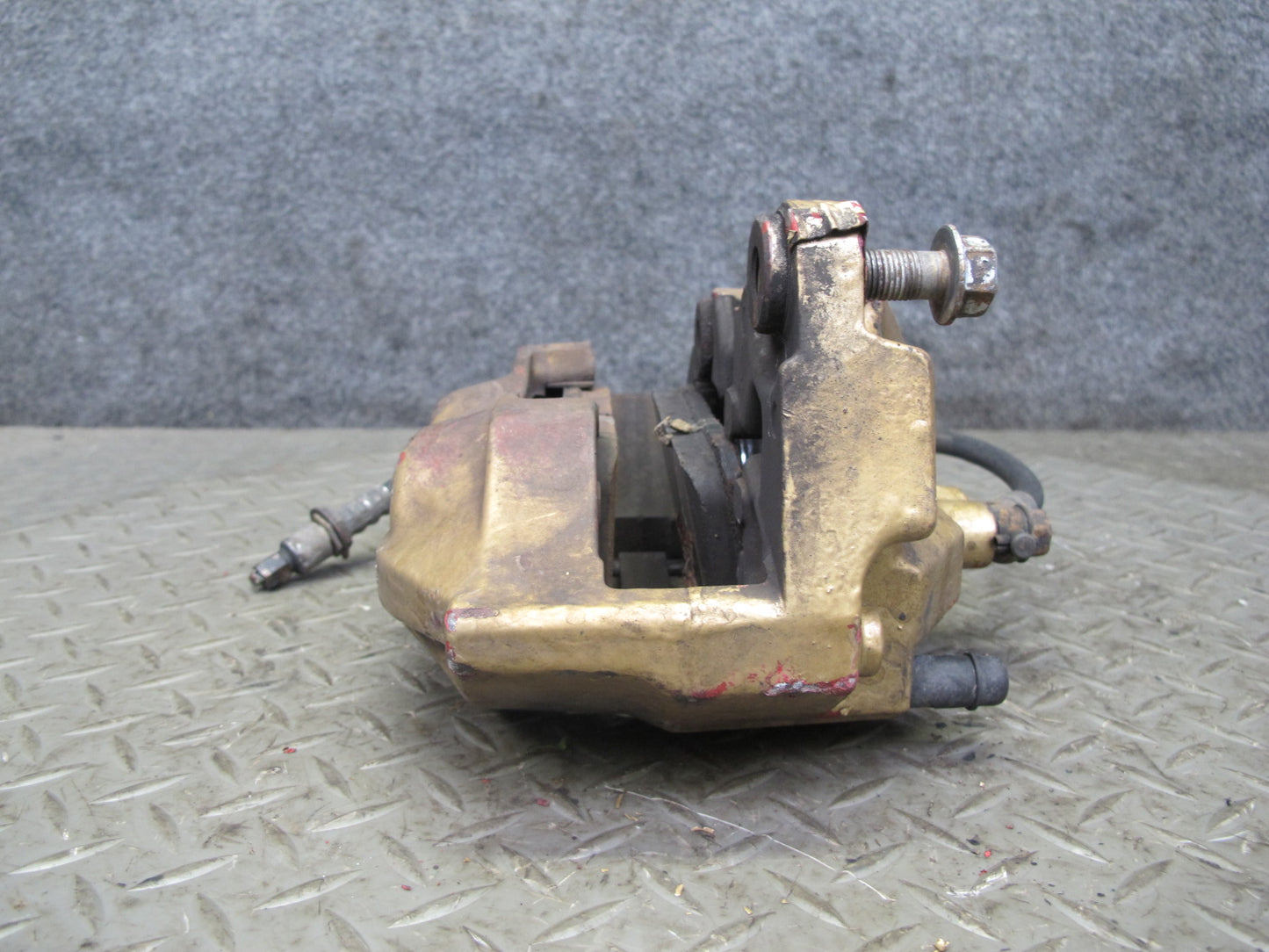 95-00 Lexus UCF20L LS400 Set of 2 Front Left Right Brake Caliper Sumitomo OEM