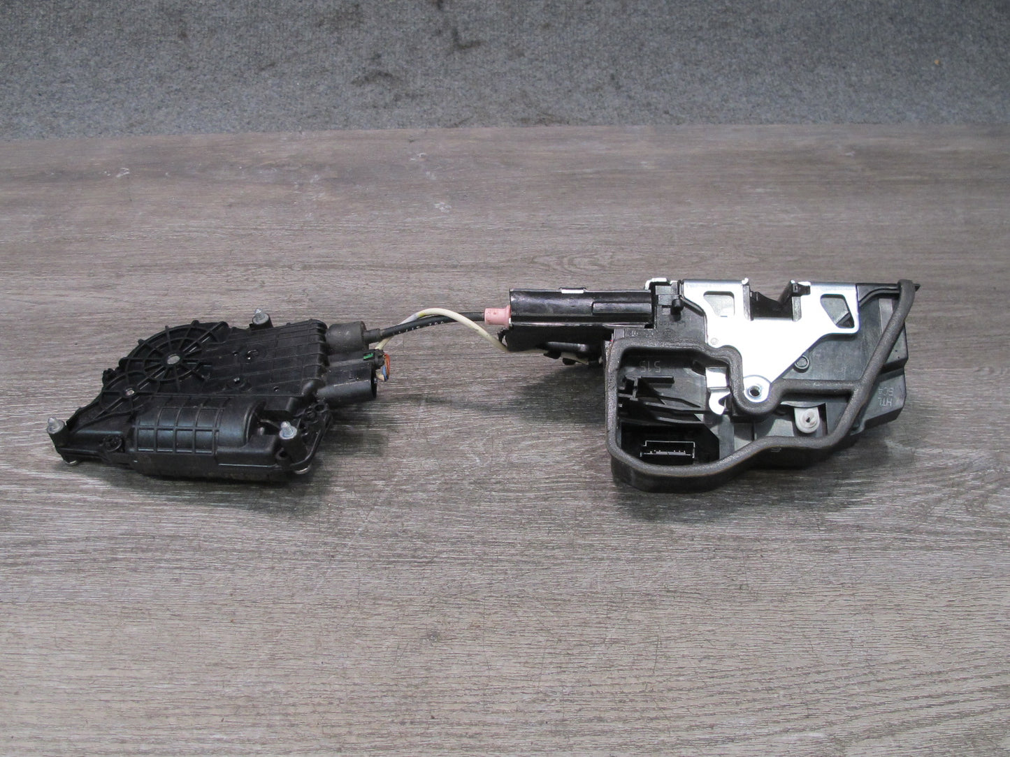 11-16 BMW F10 5-SERIES 550i Rear Left Door Lock Latch Actuator w Soft Close OEM