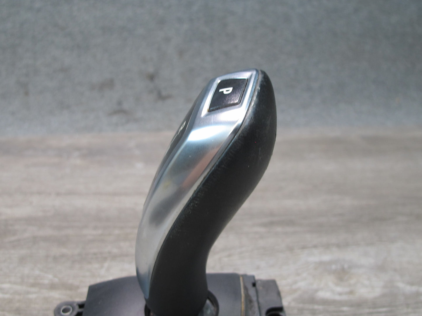 11-13 BMW F01 F25 F26 F10 550i A/T Automatic Transmission Shifter 9251186 OEM