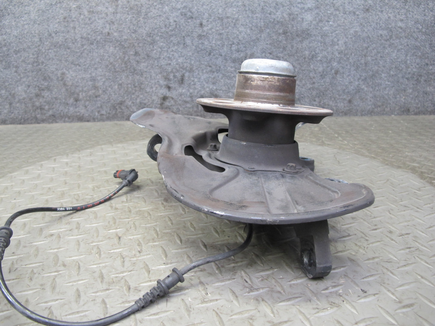 05-11 Mercedes R171 Slk-class Front Right Spindle Knuckle Wheel Hub Bearing OEM