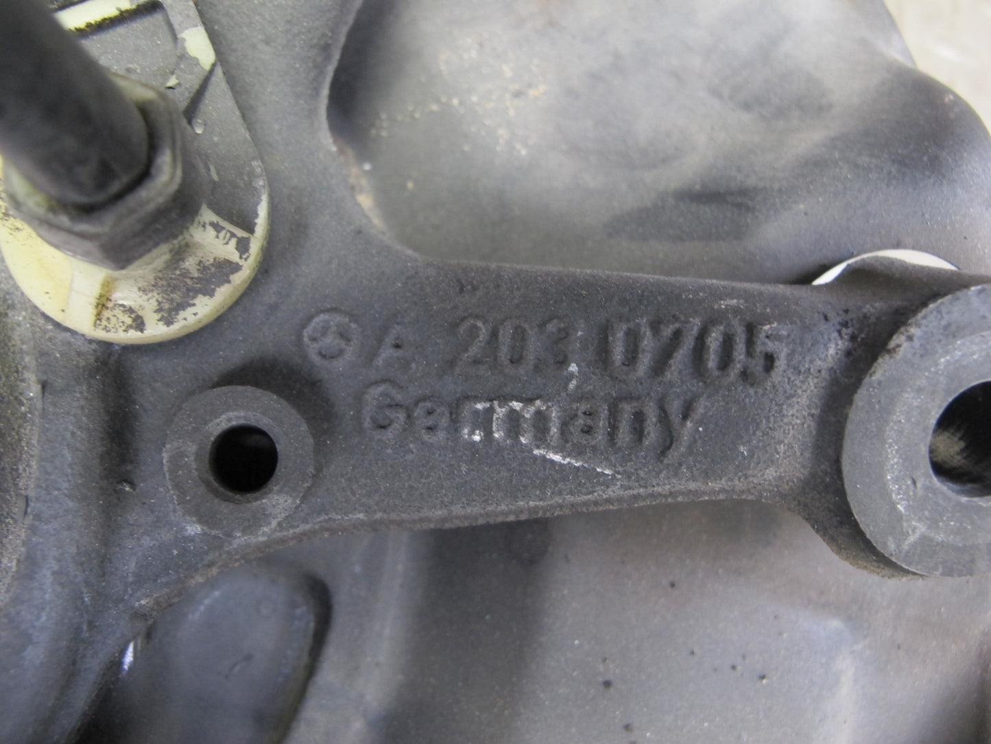 05-11 Mercedes R171 Slk-class Rear Left Spindle Knuckle Wheel Hub Bearing OEM