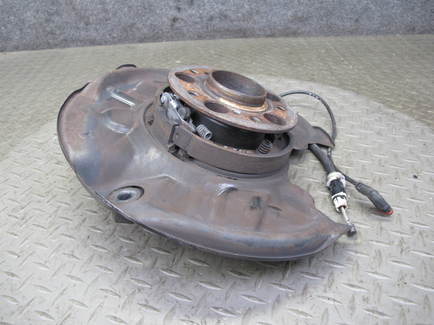05-11 Mercedes R171 Slk-class Rear Left Spindle Knuckle Wheel Hub Bearing OEM