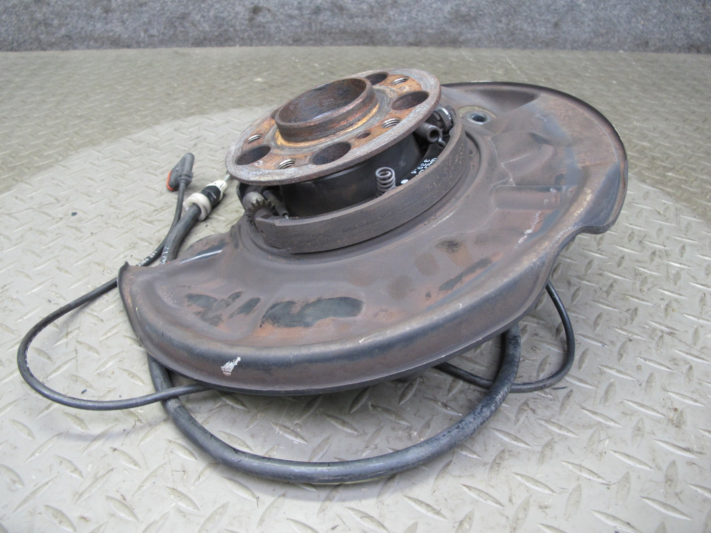 05-11 Mercedes R171 Slk-class Rear Left Spindle Knuckle Wheel Hub Bearing OEM