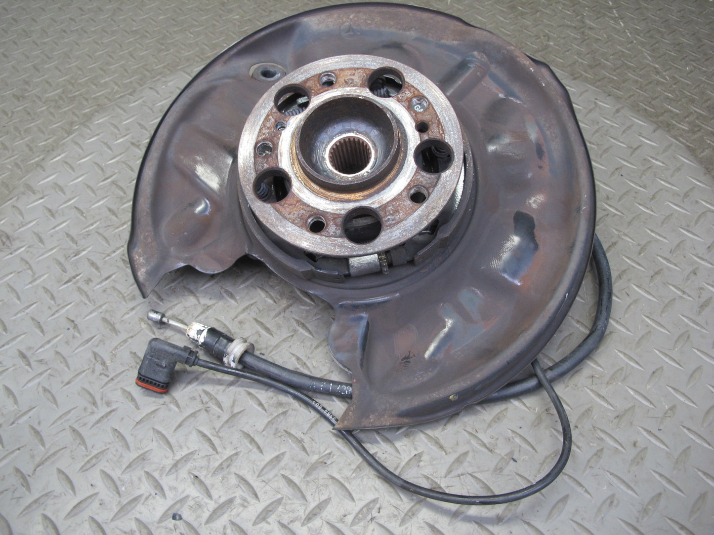 05-11 Mercedes R171 Slk-class Rear Left Spindle Knuckle Wheel Hub Bearing OEM