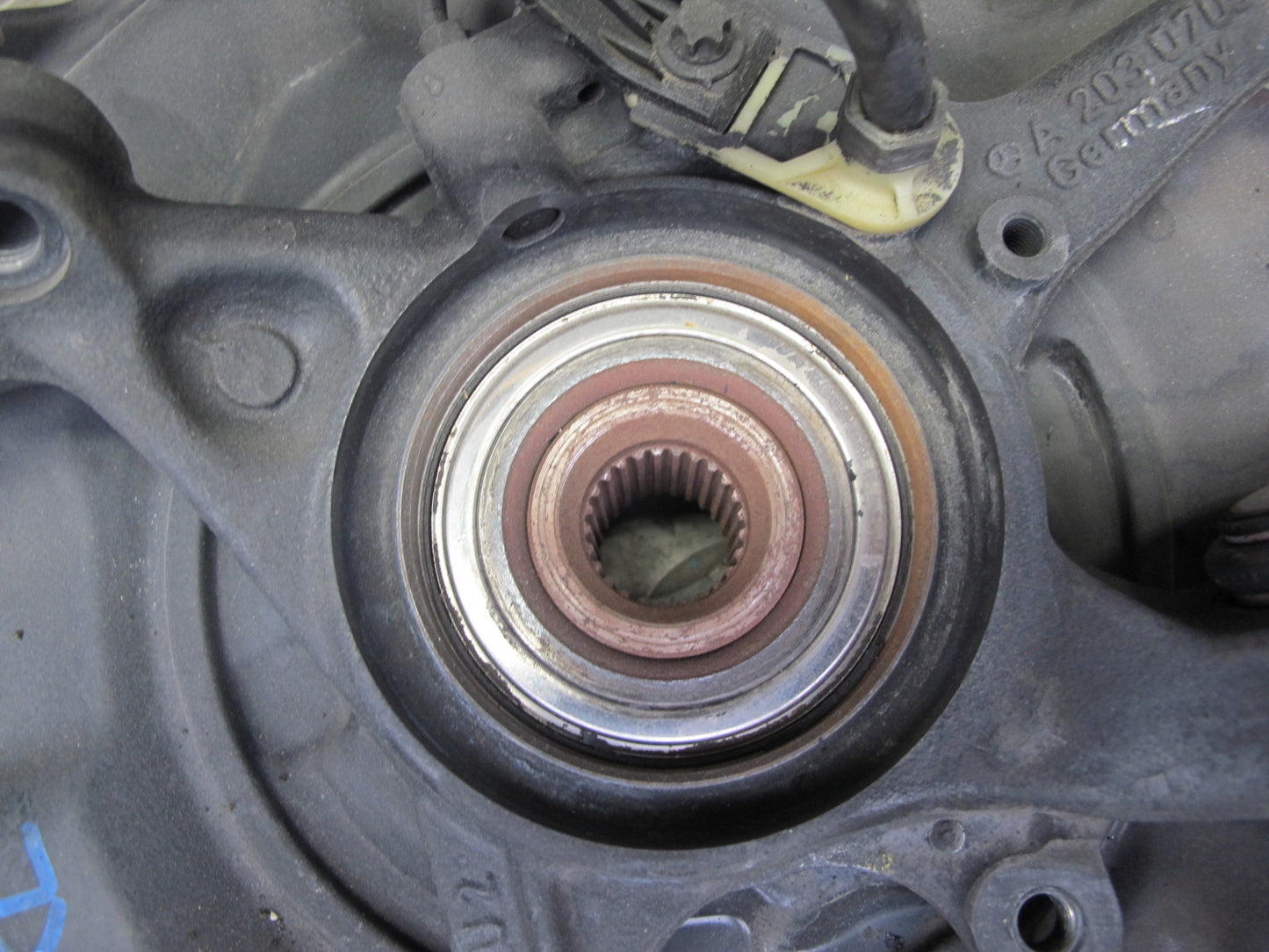 05-11 Mercedes R171 Slk-class Rear Left Spindle Knuckle Wheel Hub Bearing OEM
