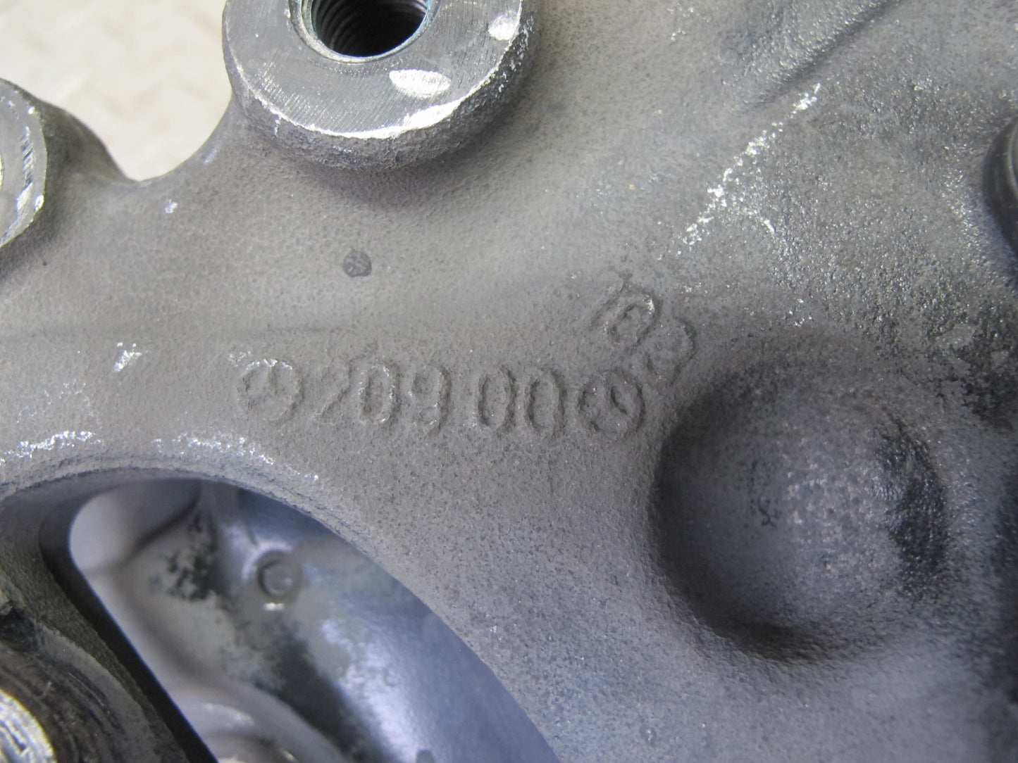 05-11 Mercedes R171 Slk-class Front Left Spindle Knuckle Wheel Hub Bearing OEM