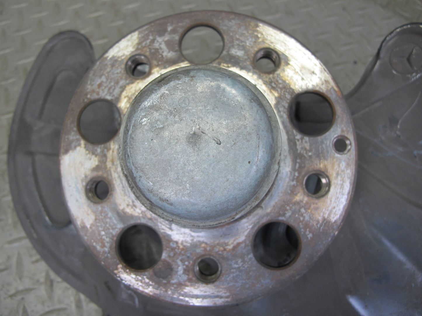 05-11 Mercedes R171 Slk-class Front Left Spindle Knuckle Wheel Hub Bearing OEM