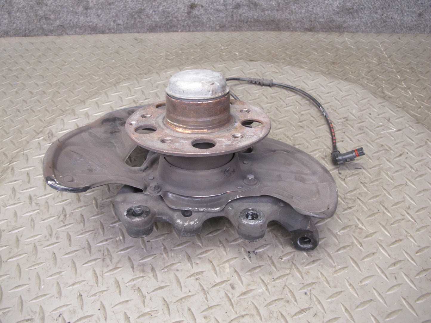 05-11 Mercedes R171 Slk-class Front Left Spindle Knuckle Wheel Hub Bearing OEM