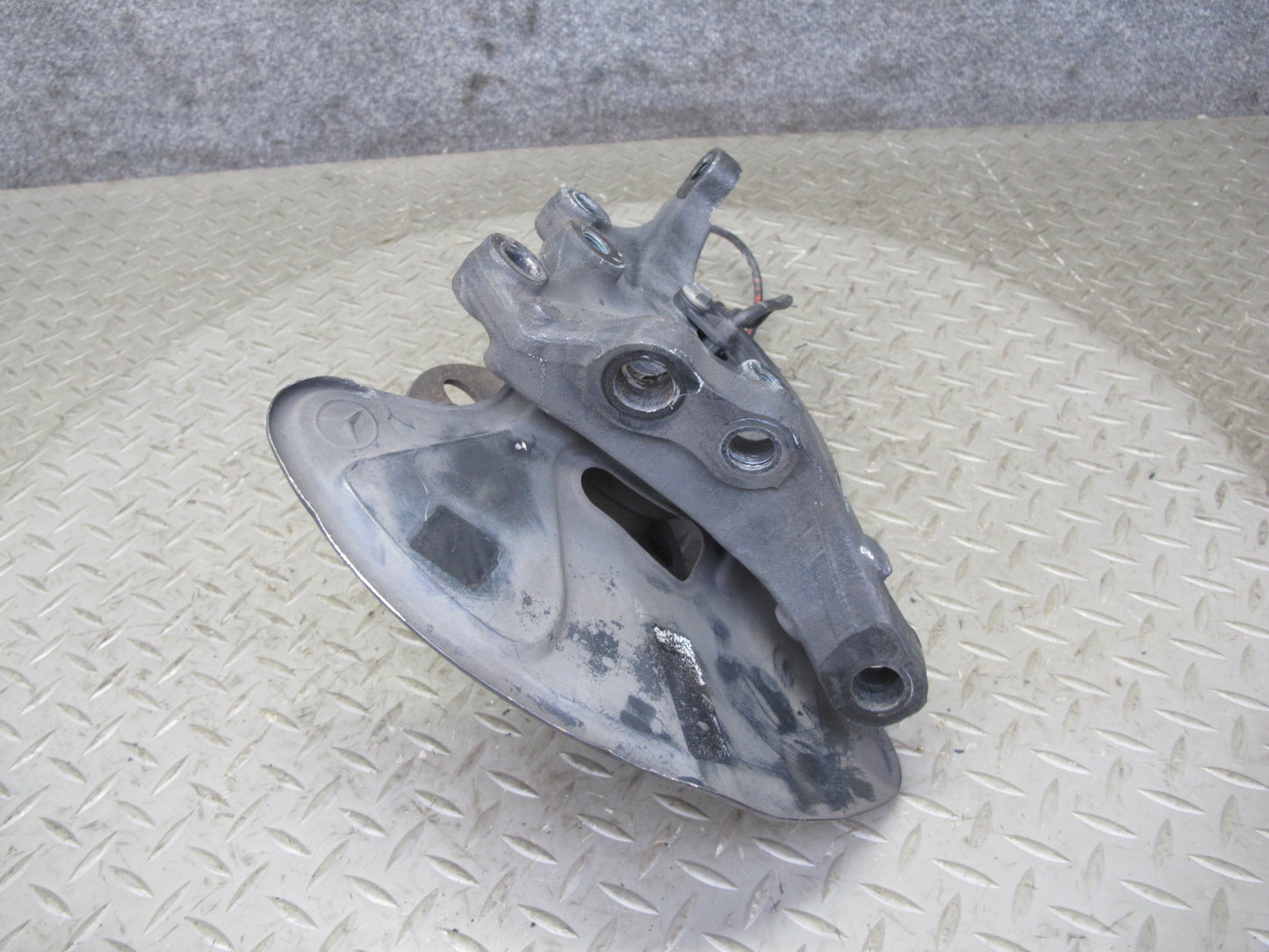 05-11 Mercedes R171 Slk-class Front Left Spindle Knuckle Wheel Hub Bearing OEM