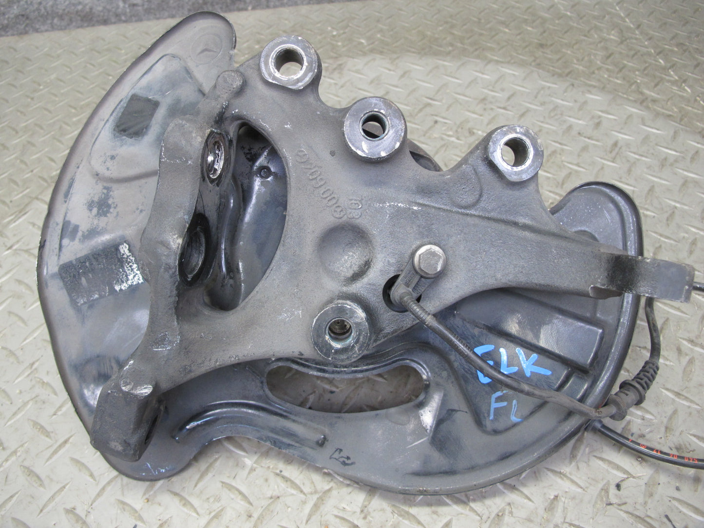 05-11 Mercedes R171 Slk-class Front Left Spindle Knuckle Wheel Hub Bearing OEM