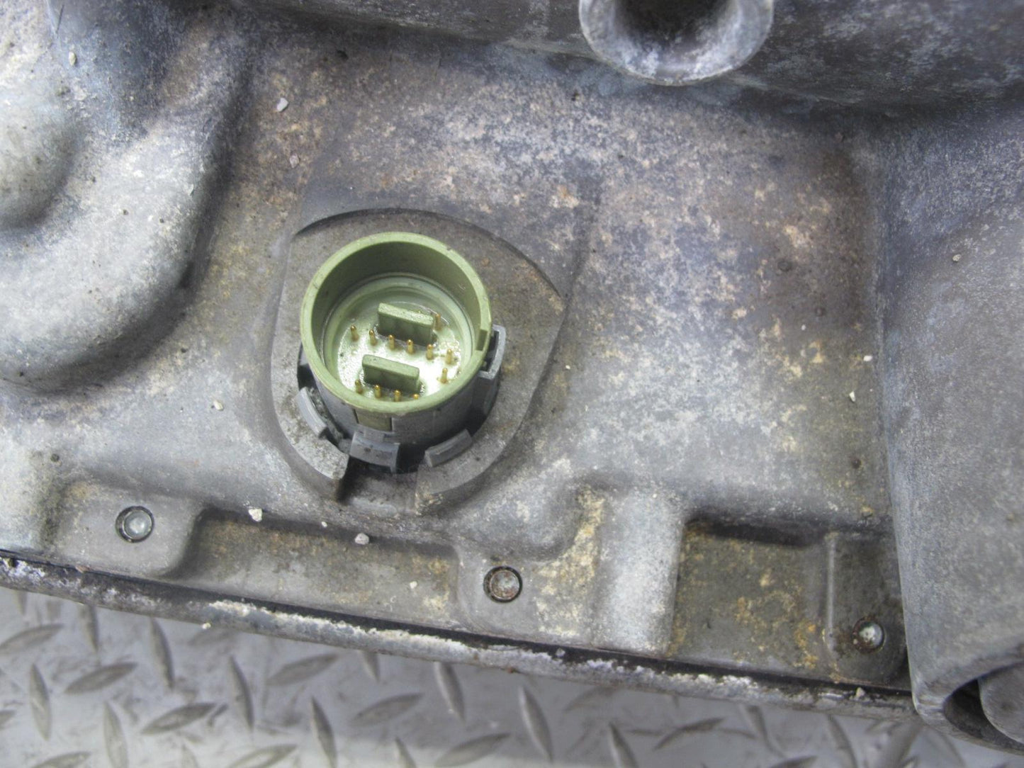 98-00 Chevrolet Corvette C5 Automatic Transmission w LSD Differential 2.73 65K