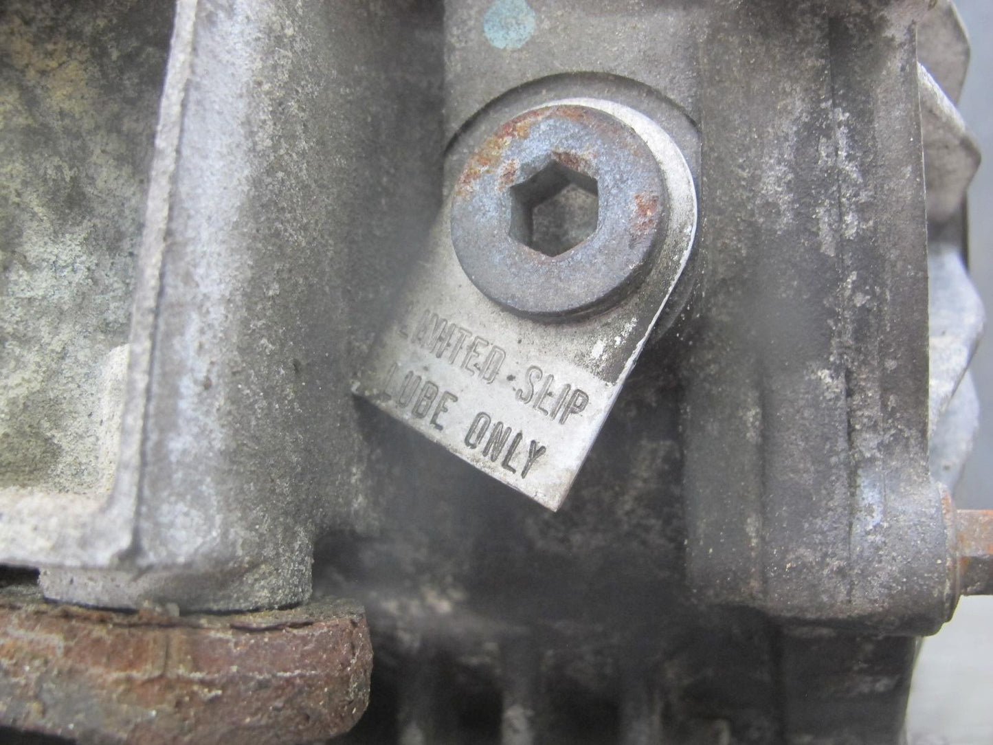 98-00 Chevrolet Corvette C5 Automatic Transmission w LSD Differential 2.73 65K