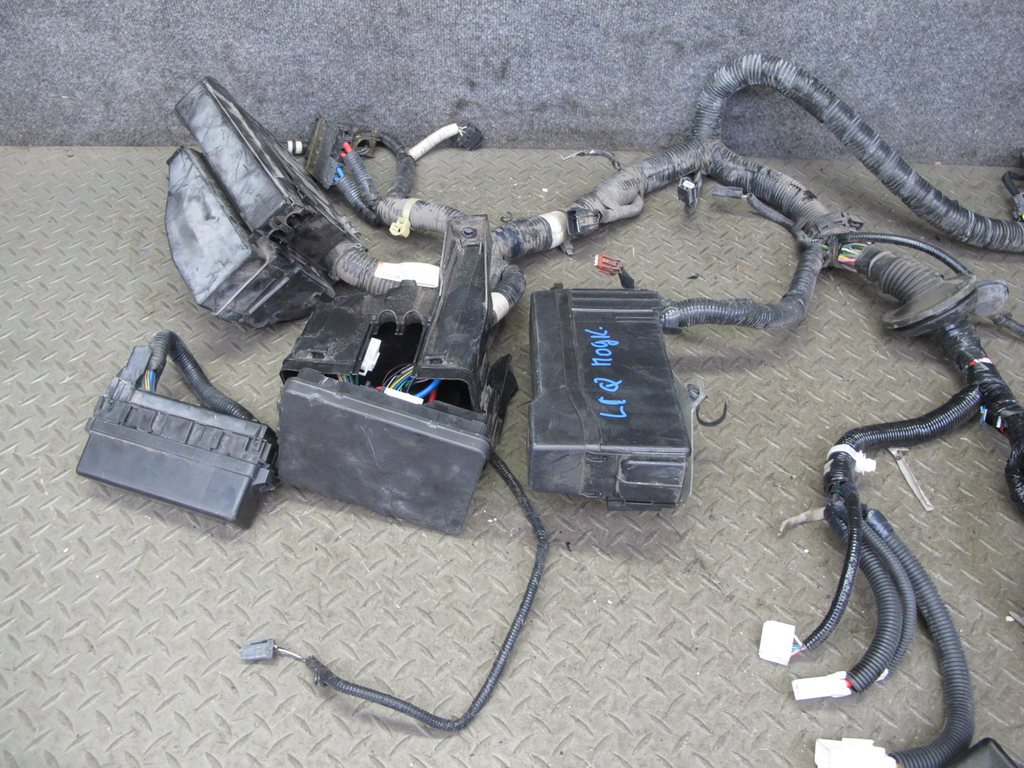 2014 Infiniti QX60 2.5L Hybrid Engine Bay Motor Wire Wiring Harness w Fuse Box