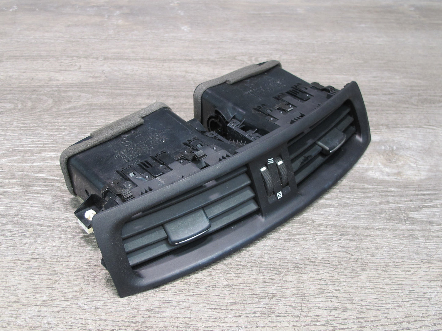 09-10 Lexus GSE20L IS350 IS250 Dash Center Air Vent Grille Black 55670-53020 OEM