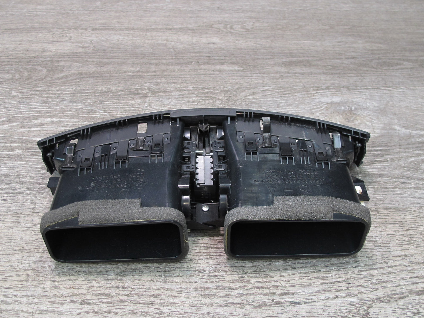 09-10 Lexus GSE20L IS350 IS250 Dash Center Air Vent Grille Black 55670-53020 OEM